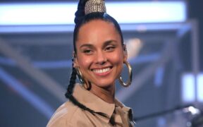 Alicia Keys Donates $60k to Performing Arts School