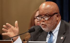 Bennie Thompson Bill Would Allow Secret Service to Hire Felons