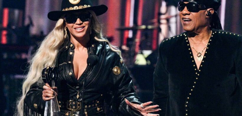 Stevie Wonder Presents Beyonce with Innovator Award at 2024 iHeartRadio Music Awards