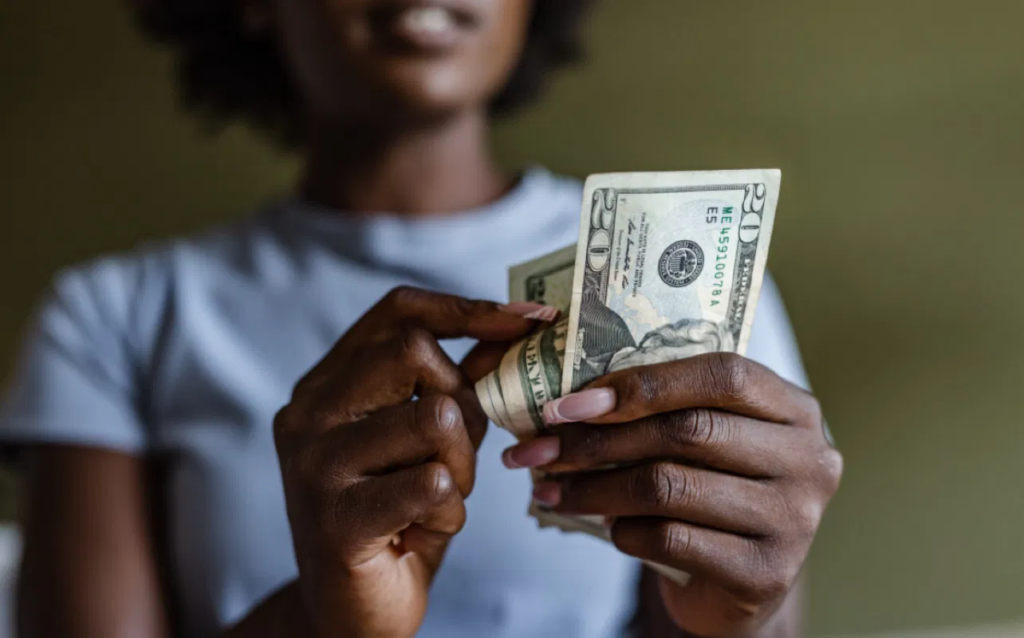 Payscale Report 2025: Women Still Earn Lesser than Men