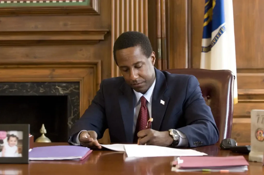 Setti Warren, Massachusetts’ First Black Elected Mayor, Dies at 55