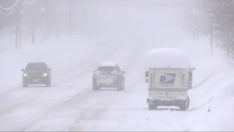 7 Dead, 800,000 Without Power as Winter Storm Hits U.S.