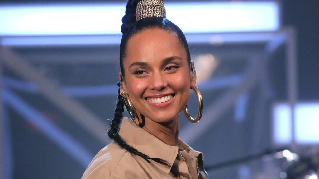 Alicia Keys Wins Dr. Dre Global Impact Award at 2025 Grammys, Calls Diversity a Gift