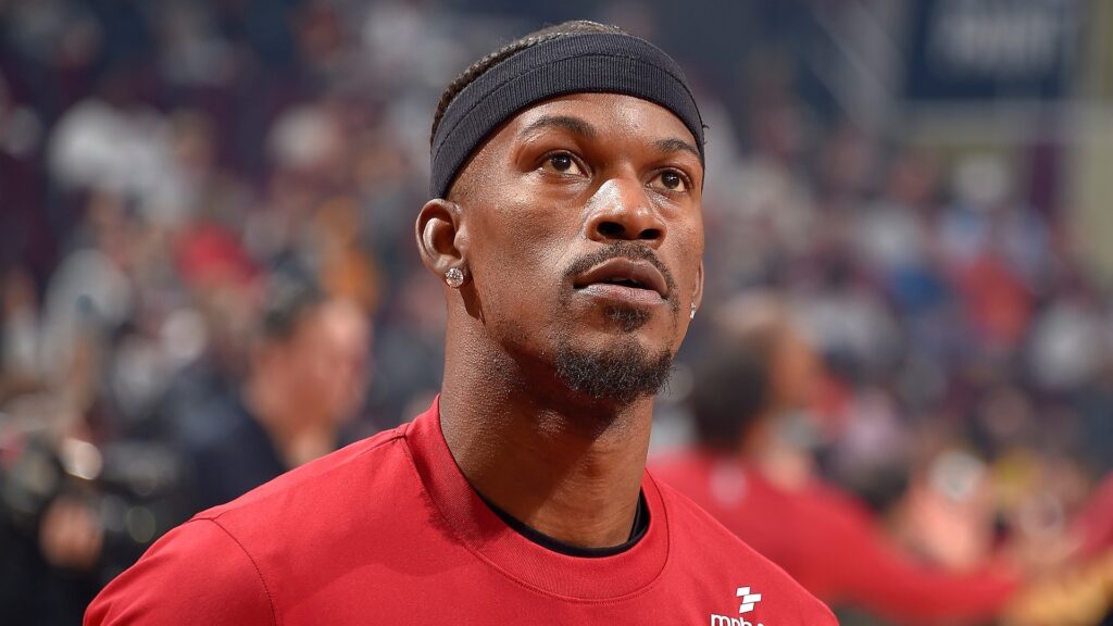Fans React to Heat's Jimmy Butler Knee Injury in Play-in-Loss