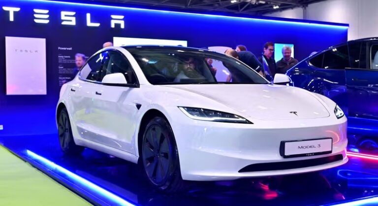 Tesla Unveils Design of its Upcoming Robo-taxi App