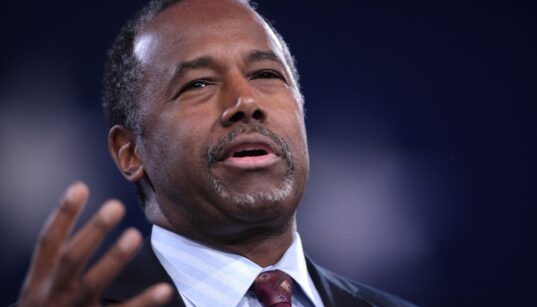 Ben Carson Stays Apart as Other VP Contenders for Trump