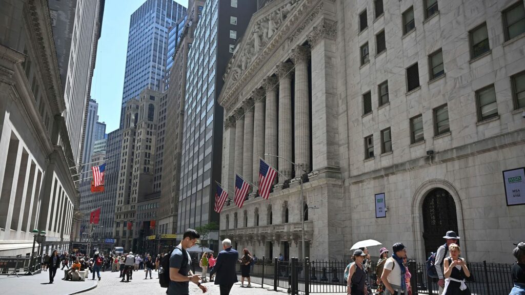NYSE Resolves Bizarre Glitch That Sent Berkshire Hathaway Stock Down 99.97%