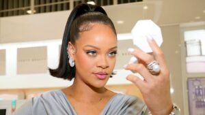 Rihanna Launches Fenty Hair: Here's Where to Buy
