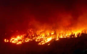 Smoke from Canadian Wildfires Engulfs U.S. Midwest, Triggers Air Quality Alerts