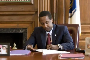 Setti Warren, Massachusetts’ First Black Elected Mayor, Dies at 55